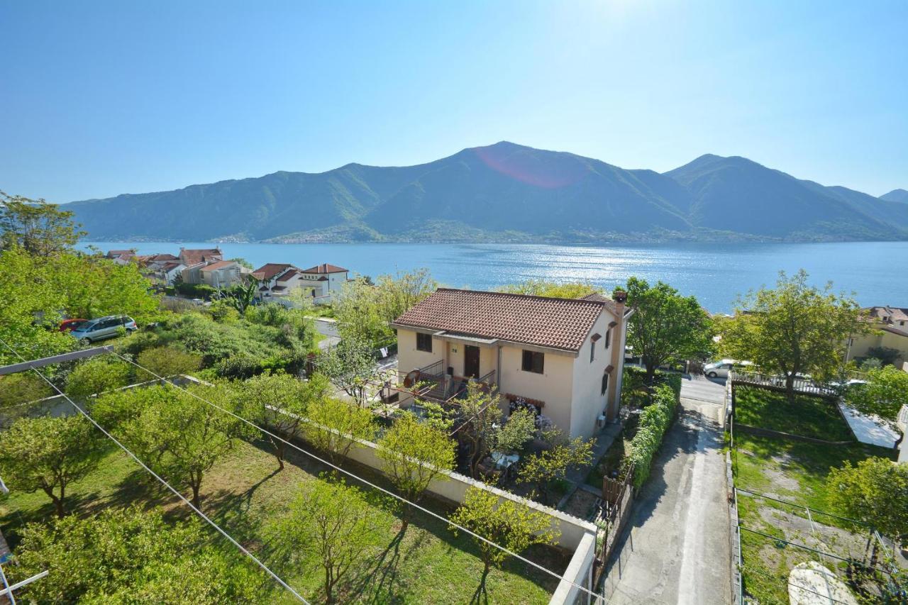 Modern Seaside Escape - Stunning Sea View - Private & Stylish Apartment Kotor Exterior foto
