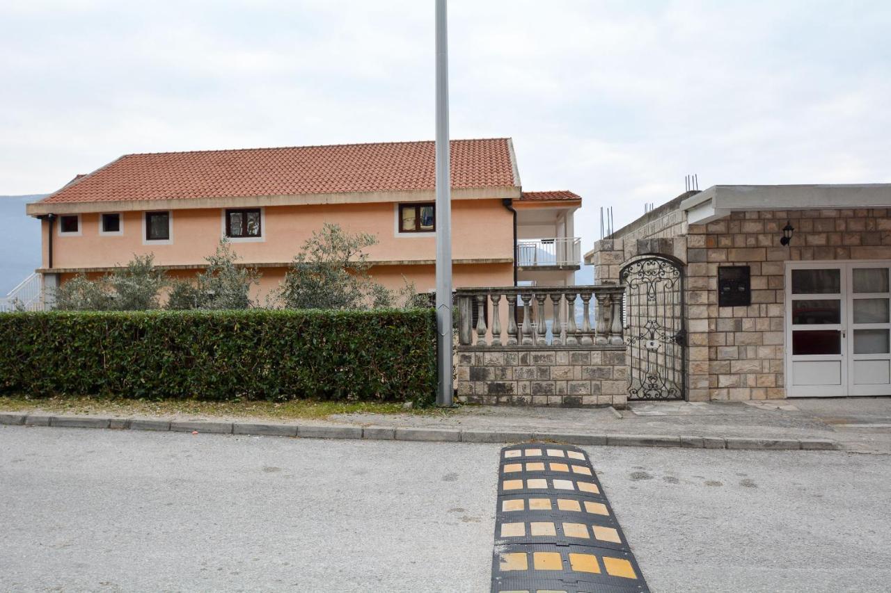 Modern Seaside Escape - Stunning Sea View - Private & Stylish Apartment Kotor Exterior foto
