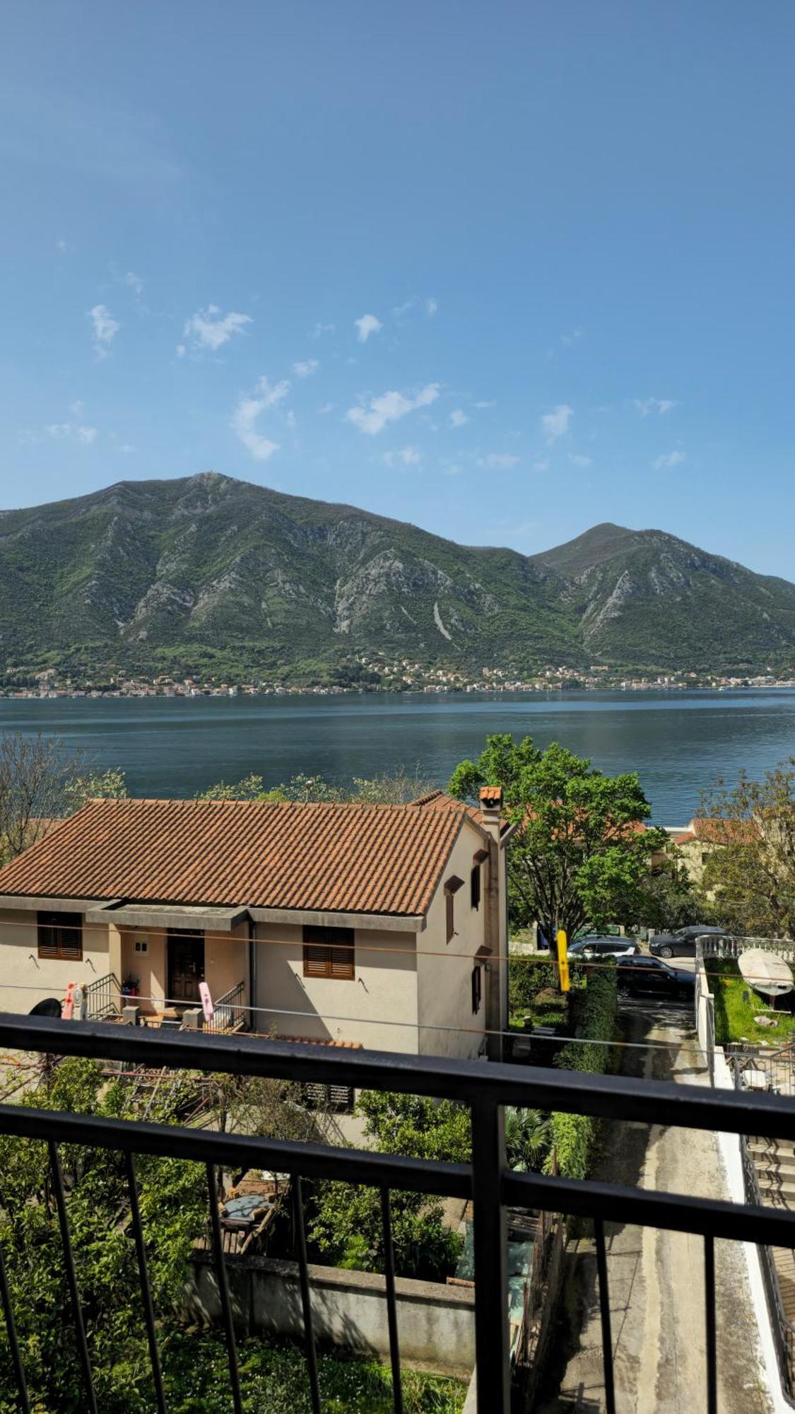 Modern Seaside Escape - Stunning Sea View - Private & Stylish Apartment Kotor Exterior foto