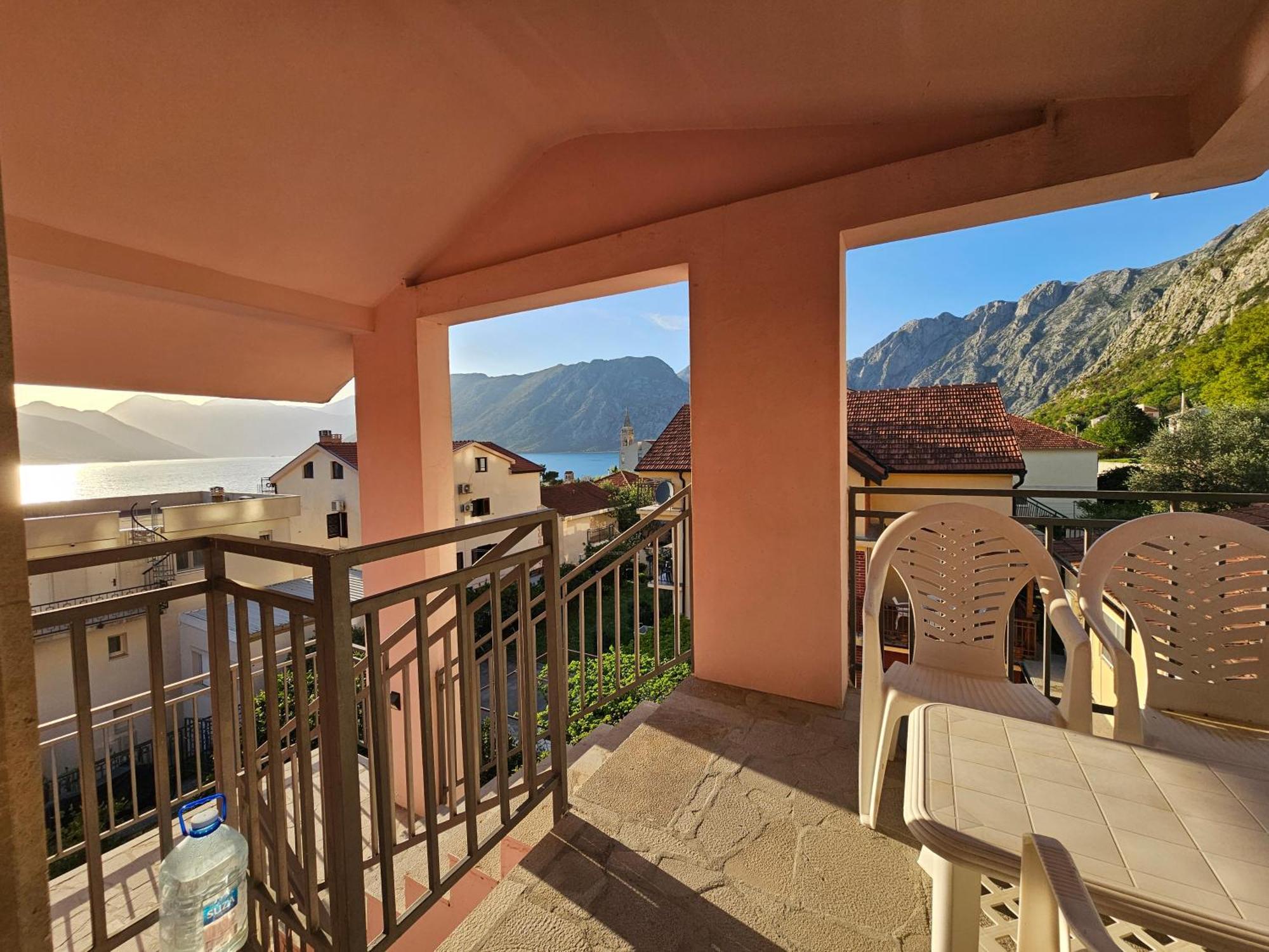 Modern Seaside Escape - Stunning Sea View - Private & Stylish Apartment Kotor Exterior foto
