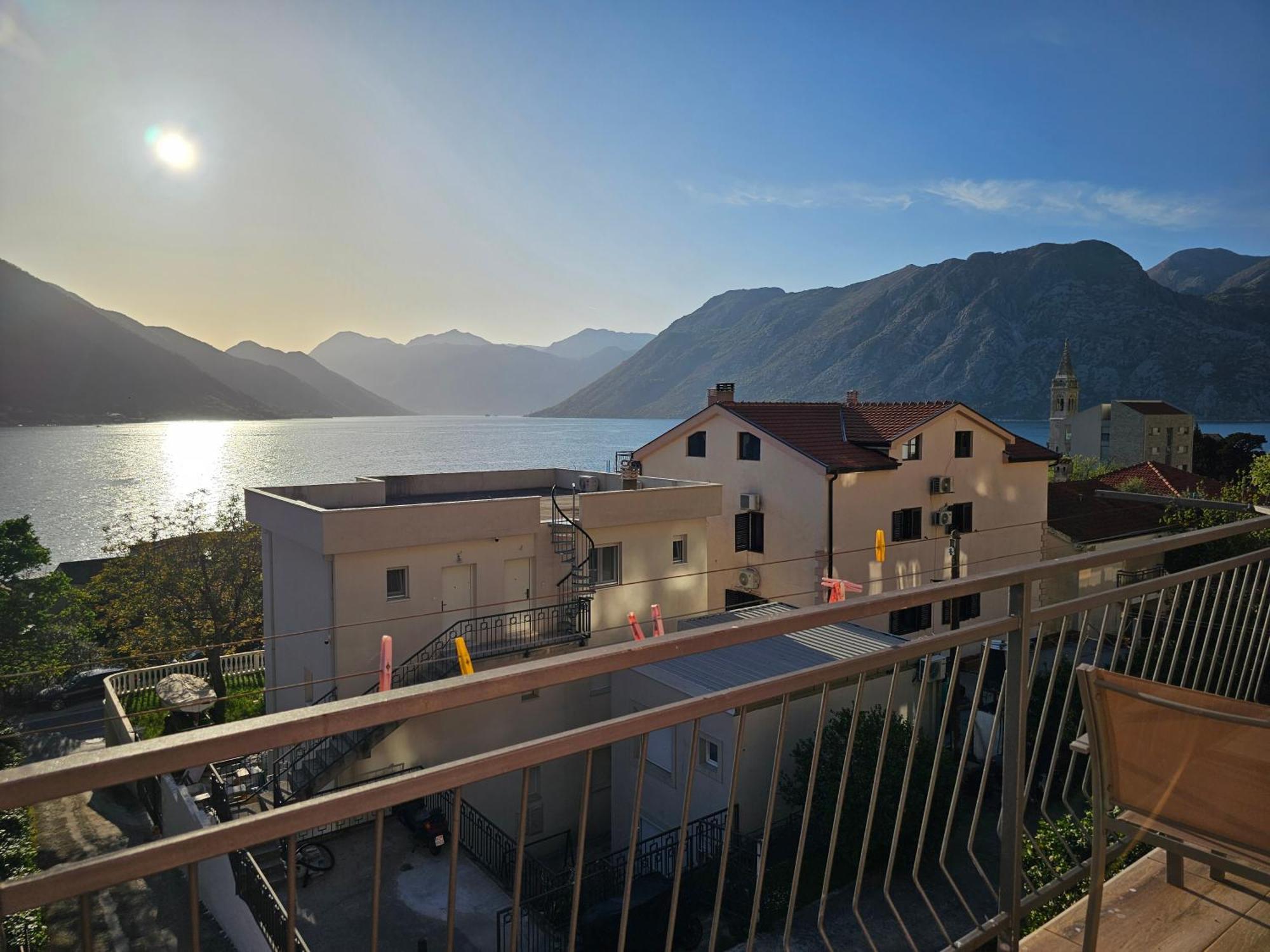 Modern Seaside Escape - Stunning Sea View - Private & Stylish Apartment Kotor Exterior foto