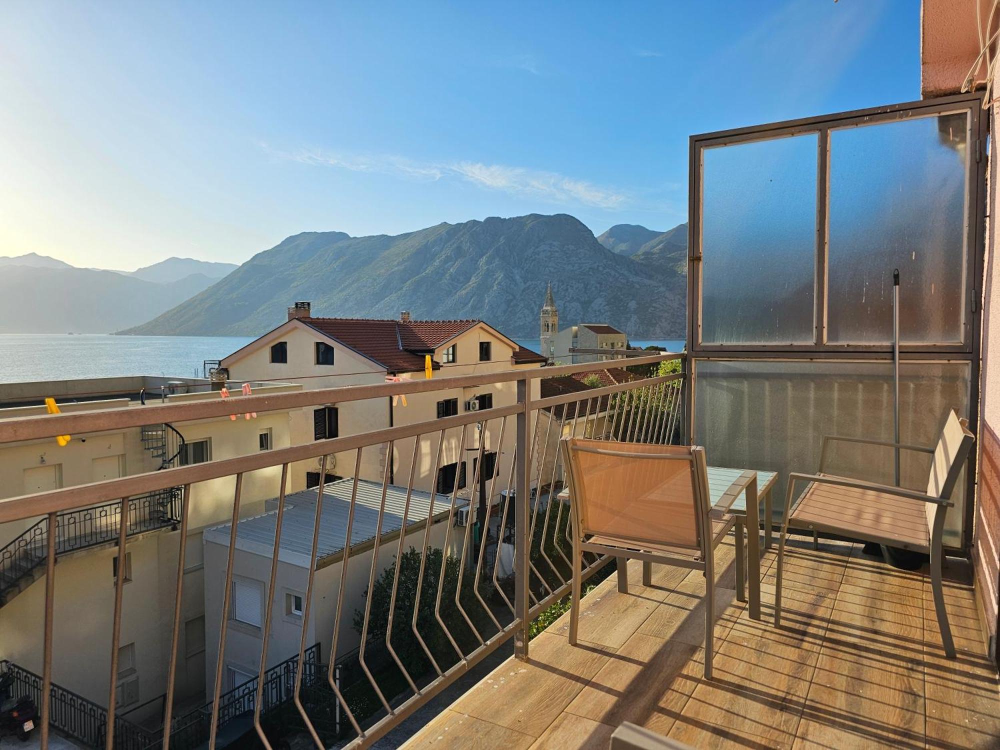 Modern Seaside Escape - Stunning Sea View - Private & Stylish Apartment Kotor Exterior foto