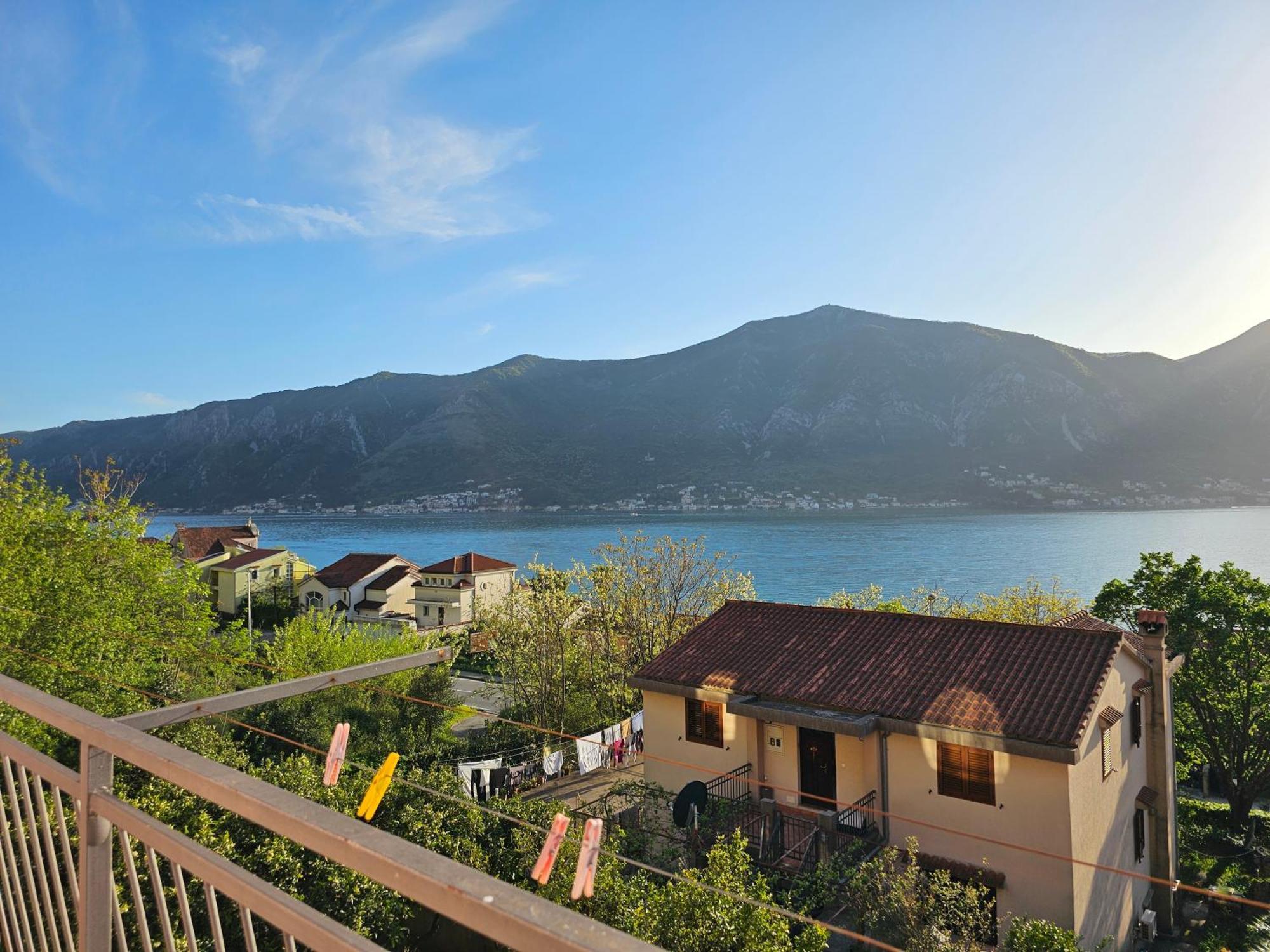 Modern Seaside Escape - Stunning Sea View - Private & Stylish Apartment Kotor Exterior foto