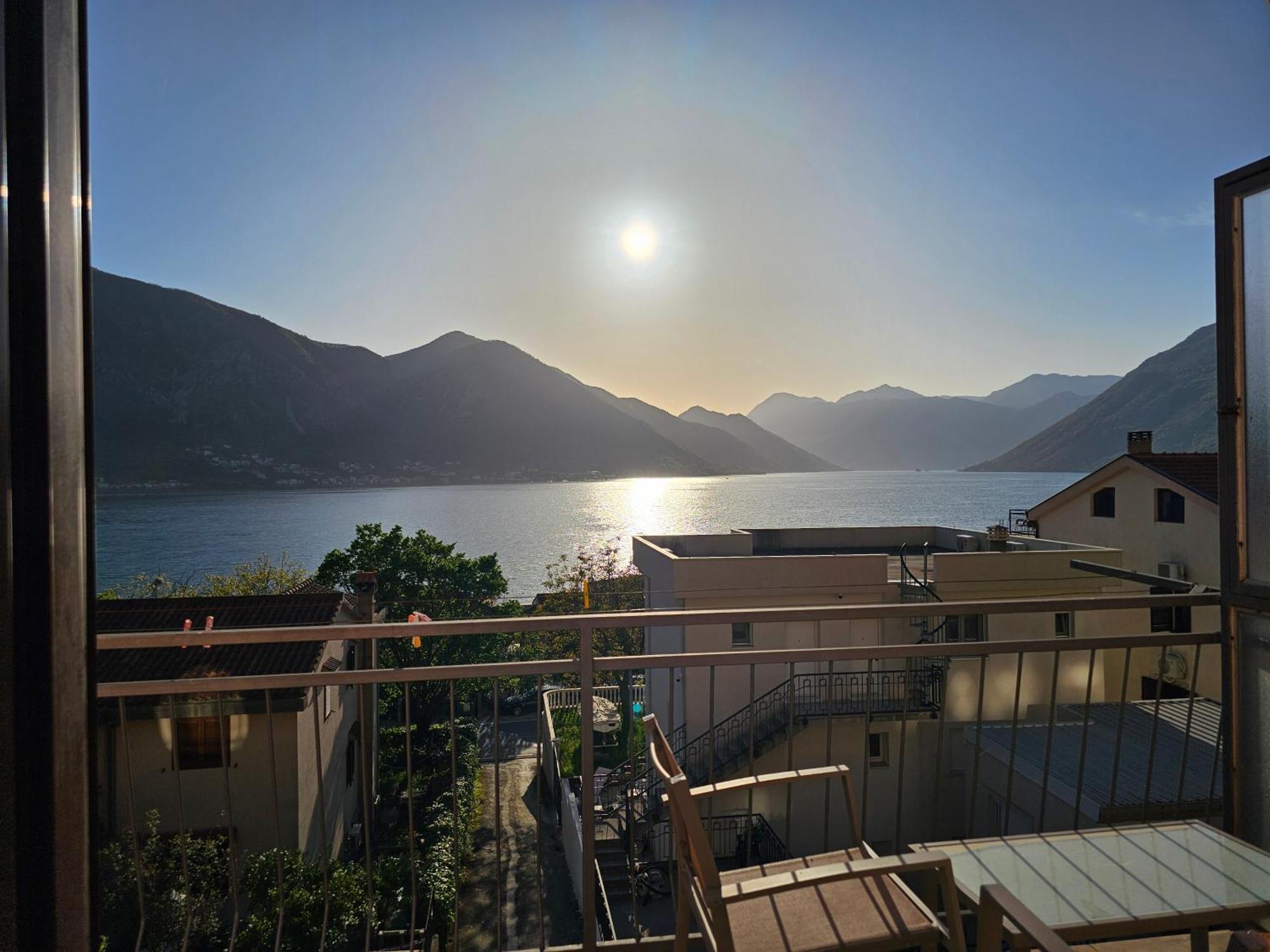 Modern Seaside Escape - Stunning Sea View - Private & Stylish Apartment Kotor Exterior foto