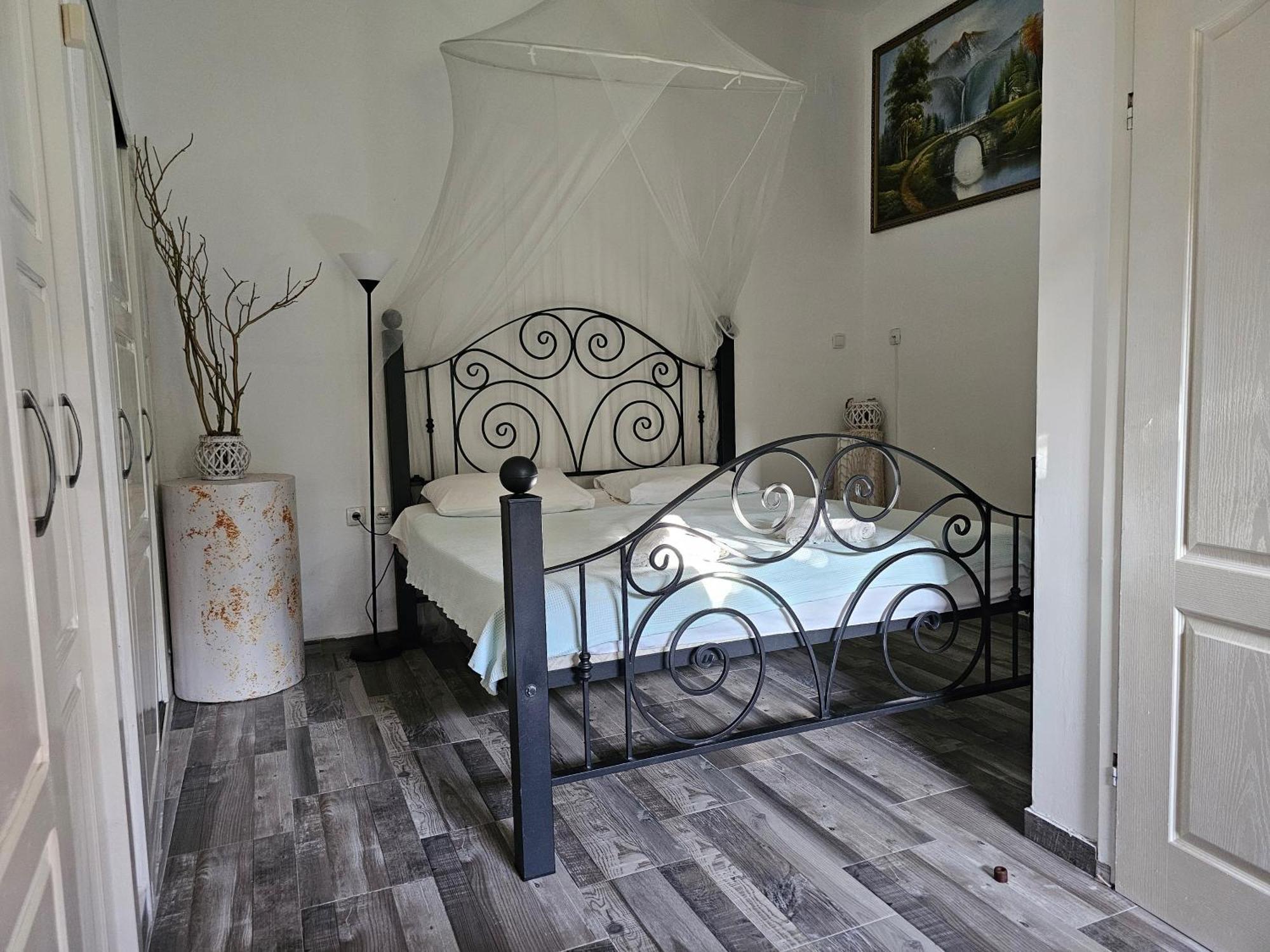 Modern Seaside Escape - Stunning Sea View - Private & Stylish Apartment Kotor Exterior foto